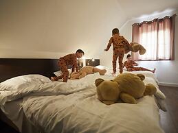 Nice Villa With Sauna and Bubble Bath in Limburg