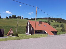 Geraeumiges Apartment mit Privater Terrasse