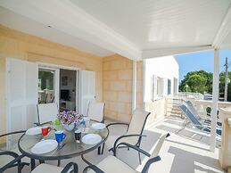 Belvilla by OYO Paris