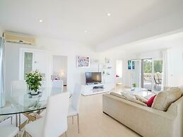 Belvilla by OYO Paris