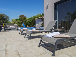 Villa with Swimming Pool, Outdoor Kitchen, Sauna, Hot Tub, Play Area, 