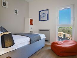 Villa with Swimming Pool, Outdoor Kitchen, Sauna, Hot Tub, Play Area, 