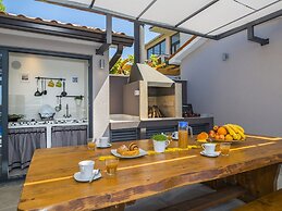 Villa with Swimming Pool, Outdoor Kitchen, Sauna, Hot Tub, Play Area, 