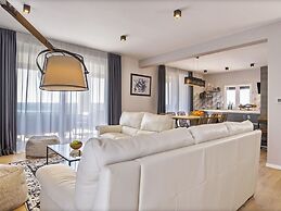 Villa with Swimming Pool, Outdoor Kitchen, Sauna, Hot Tub, Play Area, 