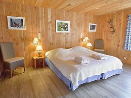 Comfortable Chalet With Indoor Pool, Hammam and Sauna Near Stoumont