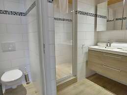 Comfortable Chalet With Indoor Pool, Hammam and Sauna Near Stoumont