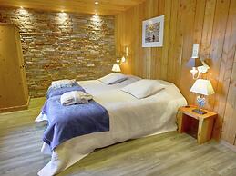 Comfortable Chalet With Indoor Pool, Hammam and Sauna Near Stoumont