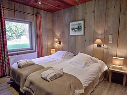 Comfortable Chalet With Indoor Pool, Hammam and Sauna Near Stoumont