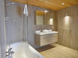 Comfortable Chalet With Indoor Pool, Hammam and Sauna Near Stoumont