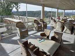 Comfortable Chalet With Indoor Pool, Hammam and Sauna Near Stoumont