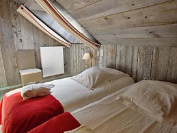 Comfortable Chalet With Indoor Pool, Hammam and Sauna Near Stoumont