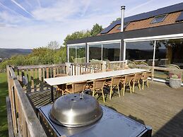 Comfortable Chalet With Indoor Pool, Hammam and Sauna Near Stoumont