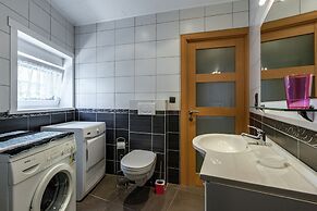 Cozy Cottage for 8 Guests