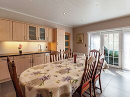 Cottage in Le Bizet With Garden