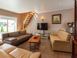 Cottage in Le Bizet With Garden