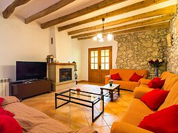 Luxurious Mansion in la Múnia With Swimming Pool and Views