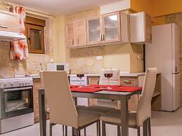 Beautiful new Stone Villa, Large Private Pool, Privacy, View of bay Ba