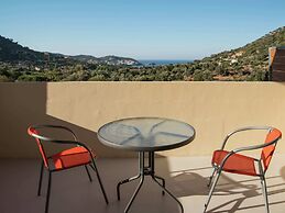 Beautiful new Stone Villa, Large Private Pool, Privacy, View of bay Ba