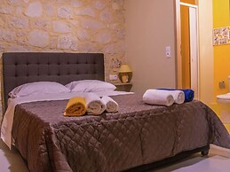 Beautiful new Stone Villa, Large Private Pool, Privacy, View of bay Ba