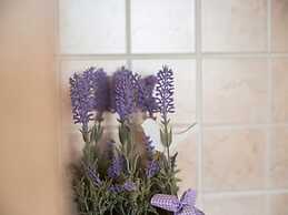 Adorable Apartment With Terrace, Hot Tub & Sea View