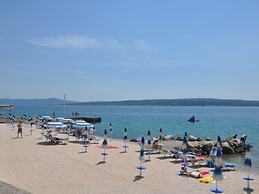 Adorable Apartment With Terrace, Hot Tub & Sea View