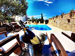 Villa in Murter With Pool