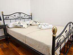 Villa in Murter With Pool