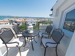 Villa in Murter With Pool