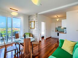 Villa in Murter With Pool