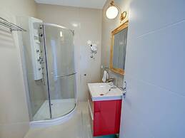 Villa in Murter With Pool