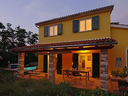 Peaceful Holiday Home in Umag With Swimming Pool