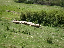 Belvilla by OYO Pertinace