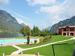 Beautiful Apartment in Idro With Pool