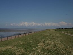 Chalet Near the Wadden Sea