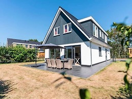 Beautiful Villa Near de Koog