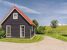 Comfortable Cottage With Wifi Near the Oosterschelde