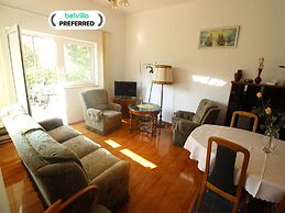 Simplistic Apartment in Starigrad near Sea