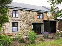Charming Country Cottage in Winenne With Garden