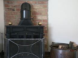 Cottage in Winenne With Garden