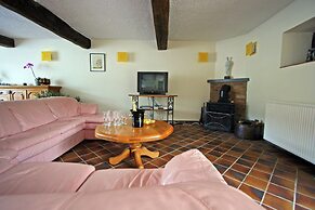 Winenne Home With Hot Tub
