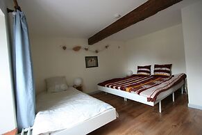 Winenne Home With Hot Tub