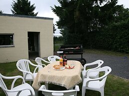 Cottage in Winenne With Garden