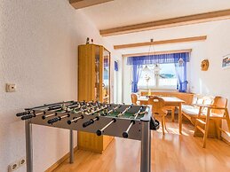 Spacious Apartment With Barbecue