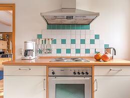 Spacious Apartment With Barbecue