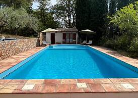 Farmhouse, With Large pvt Pool in Provence