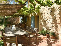 Farmhouse in Draguignan With Terrace