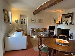 Farmhouse in Draguignan With Terrace