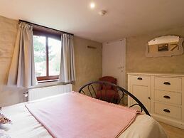 Pleasant Holiday Home With Garden in Ciney