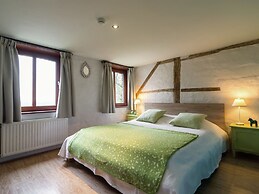 Pleasant Holiday Home With Garden in Ciney