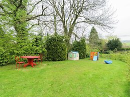 Pleasant Holiday Home With Garden in Ciney